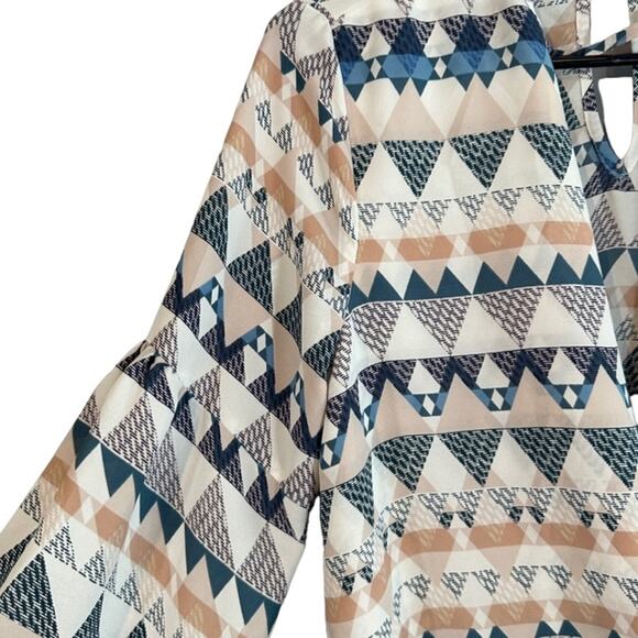 Olivaceous Blue Muliti-color Tribal Long Sleeve Wrap Style Blouse Women Sz M - Picture 4 of 11